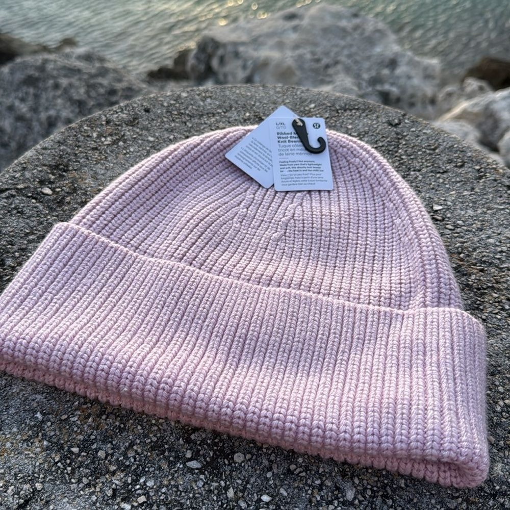 Lululemon Ribbed Merino Wool Blend Knit Beanie Pink Peony L/XL NWT ❄️✨